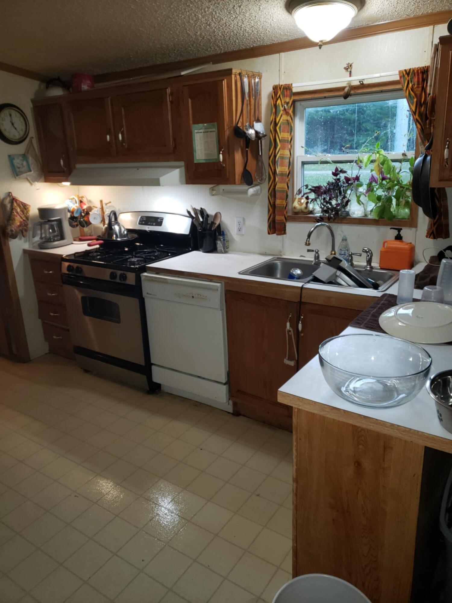 905 South Coleman Road Shepherd, MI 48883 - Photo 12 of 16 k1
