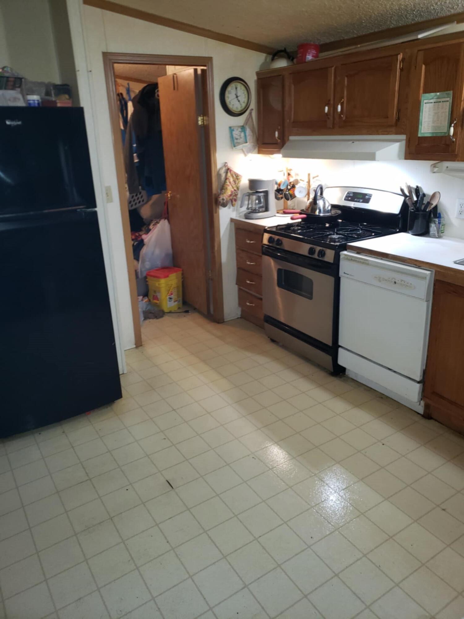905 South Coleman Road Shepherd, MI 48883 - Photo 13 of 16 k2