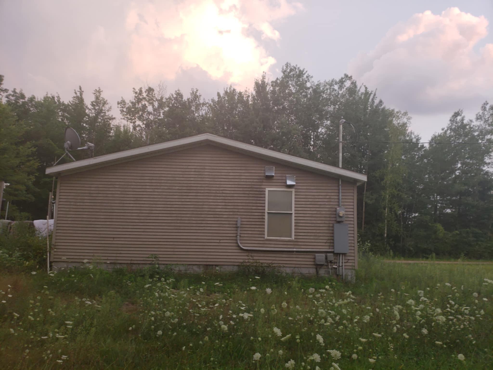905 South Coleman Road Shepherd, MI 48883 - Photo 3 of 16 5