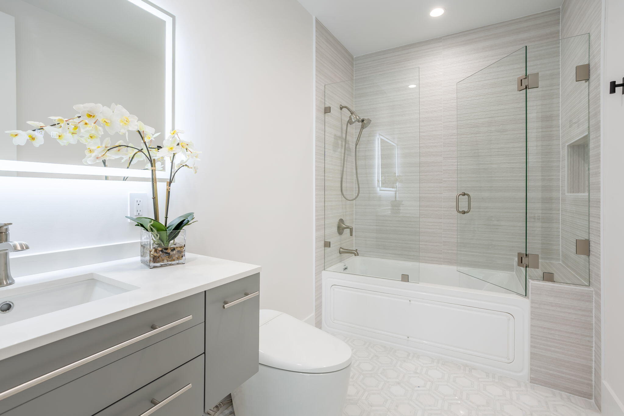 798 Havana Drive Boca Raton, FL 33487 - Photo 46 of 76 a bathroom with a bathtub a sink a toilet and a shower
