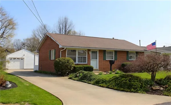 $268,900 | 424 East New Castle Street, Zelienople, PA 16063