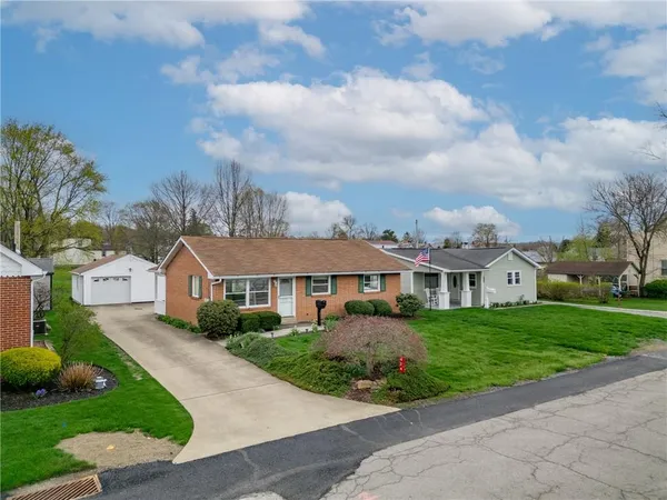 $268,900 | 424 East New Castle Street, Zelienople, PA 16063