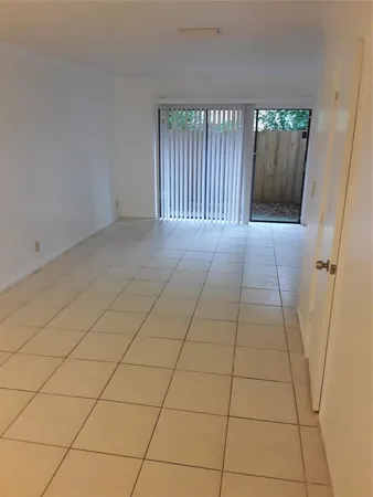 $2,000 | 3117 Coral Ridge Drive, Unit 3117, Coral Springs, FL 33065