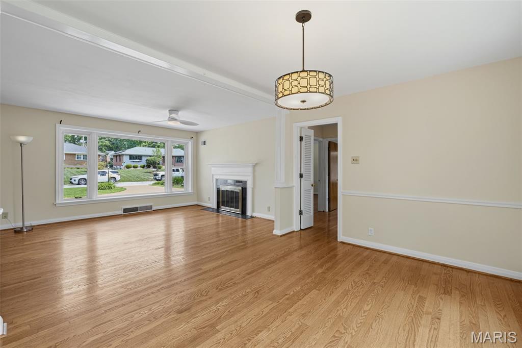 216 Turf Court Webster Groves, MO 63119 - Photo 9 of 37