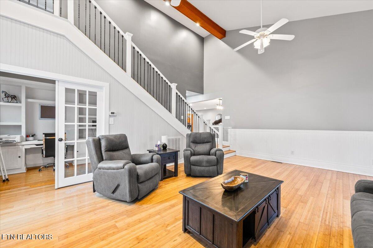 125 Denise Drive Speedwell, TN 37870 - Photo 16 of 51 Living room