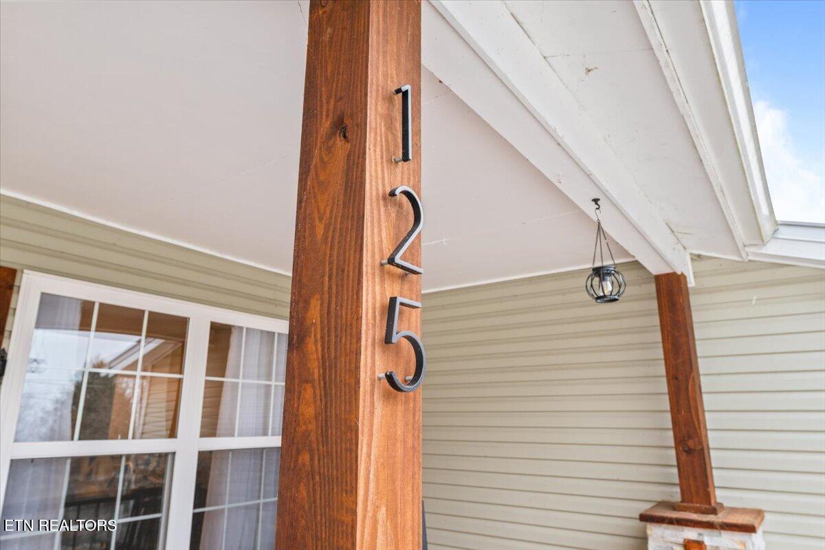 125 Denise Drive Speedwell, TN 37870 - Photo 3 of 51 125 Denise