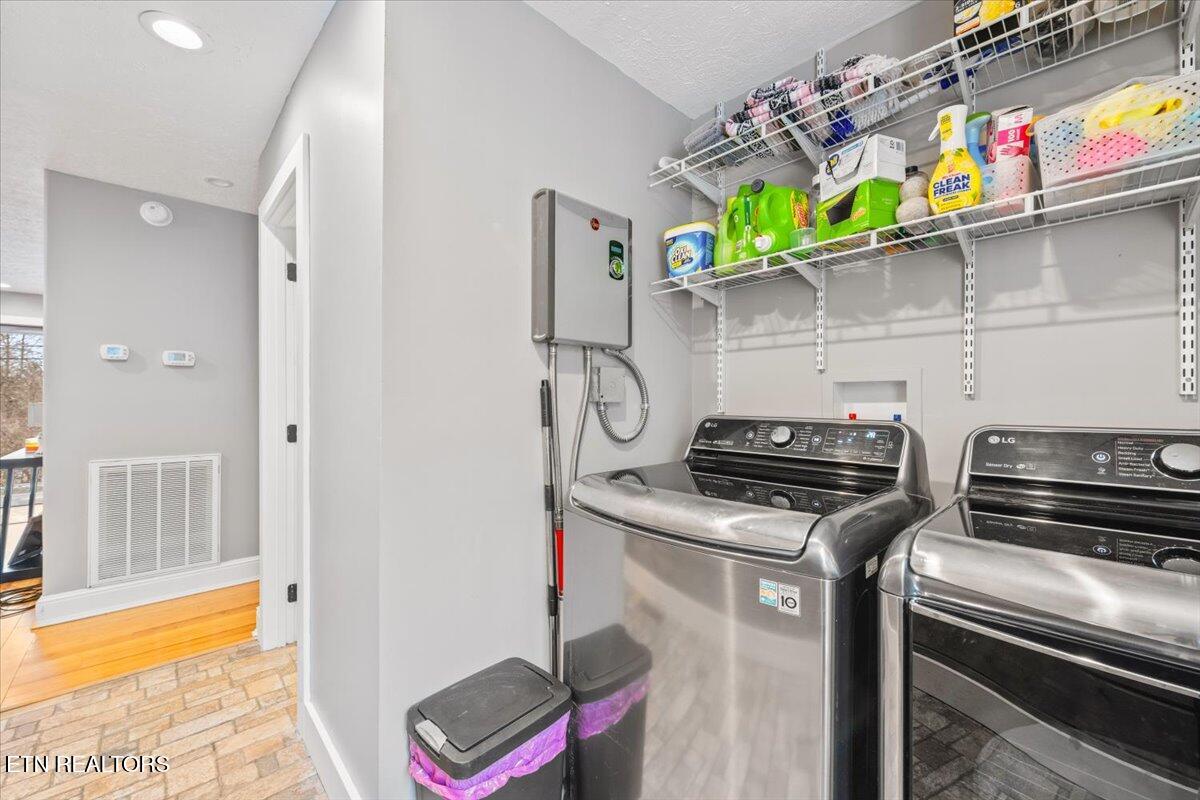 125 Denise Drive Speedwell, TN 37870 - Photo 35 of 51 Laundry