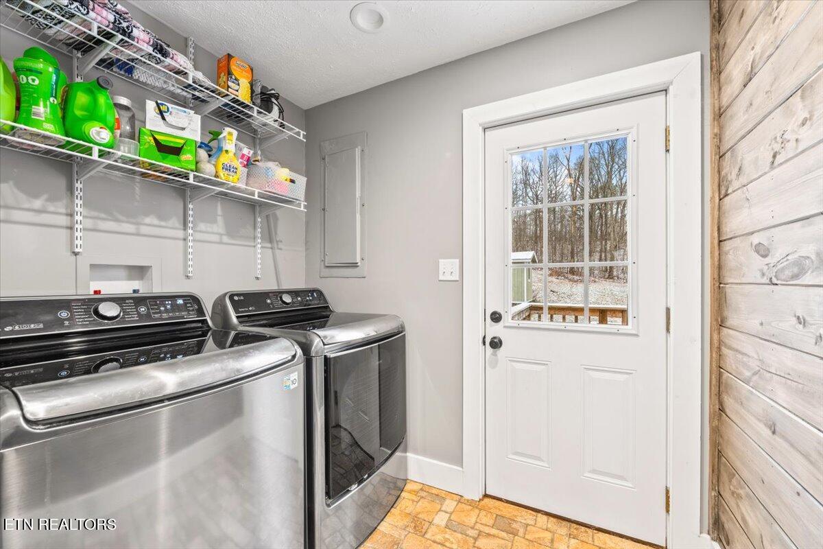 125 Denise Drive Speedwell, TN 37870 - Photo 36 of 51 Laundry