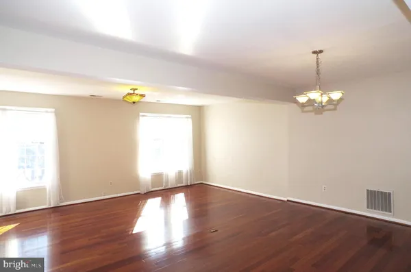 $2,900 | 4492 Ruggles Court, Annandale, VA 22003