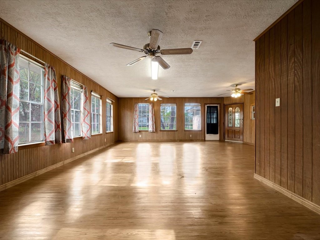 312 Pinecrest Drive Trinity, TX 75862 - Photo 16 of 34