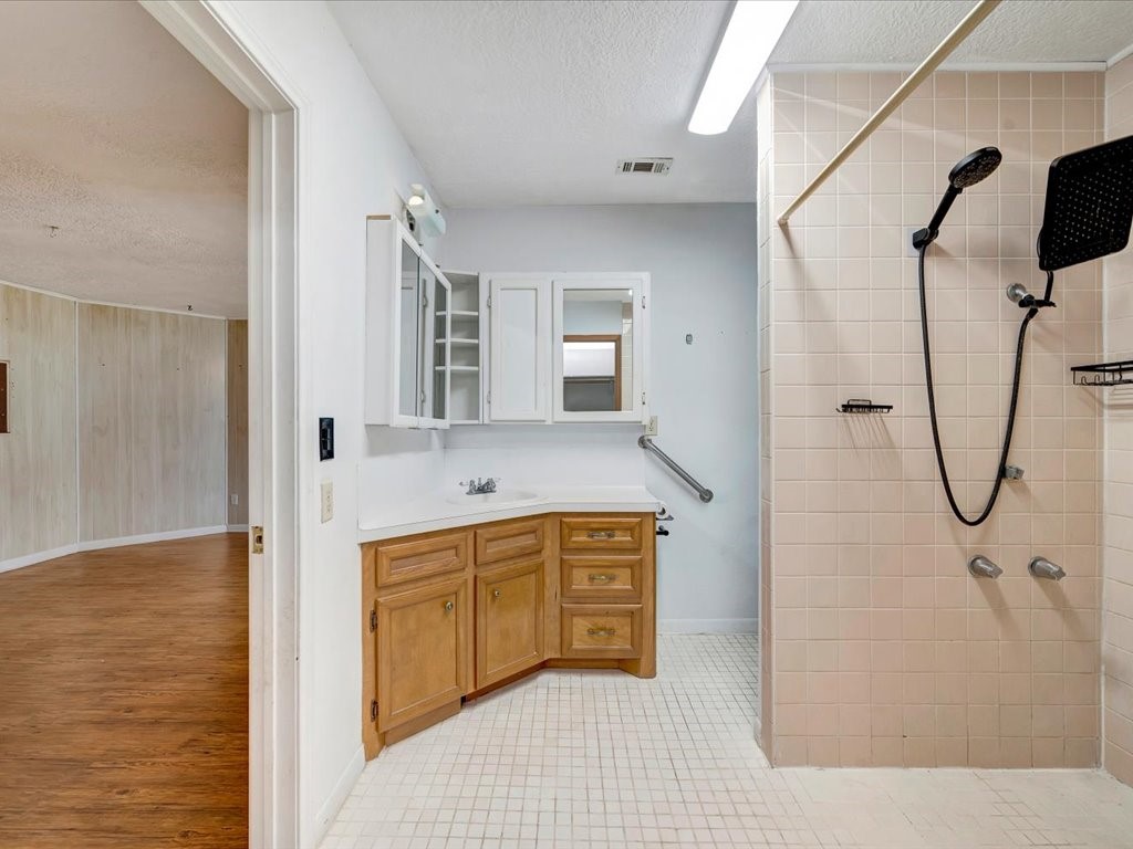 312 Pinecrest Drive Trinity, TX 75862 - Photo 20 of 34