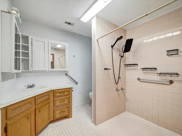 $215,000 | 312 Pinecrest Drive, Trinity, TX 75862