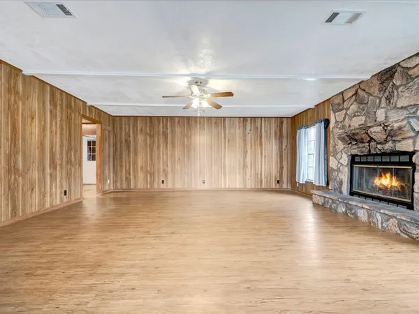 $215,000 | 312 Pinecrest Drive, Trinity, TX 75862