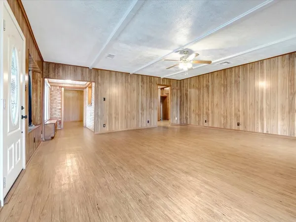 $215,000 | 312 Pinecrest Drive, Trinity, TX 75862