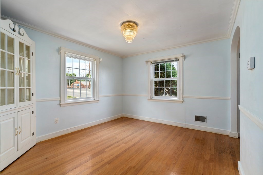 4 Greaton Road Boston, MA 02132 - Photo 11 of 19 Gallery Image 11