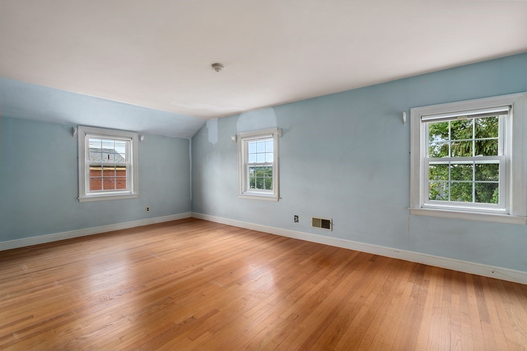 4 Greaton Road Boston, MA 02132 - Photo 15 of 19 Gallery Image 15
