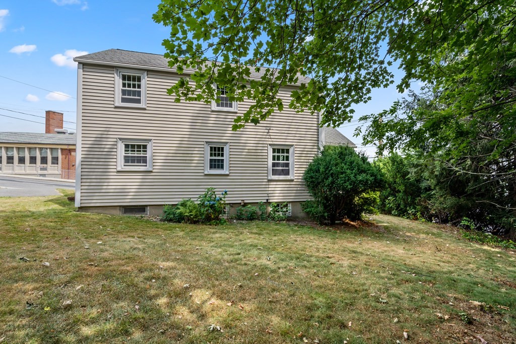 4 Greaton Road Boston, MA 02132 - Photo 4 of 19 Gallery Image 4