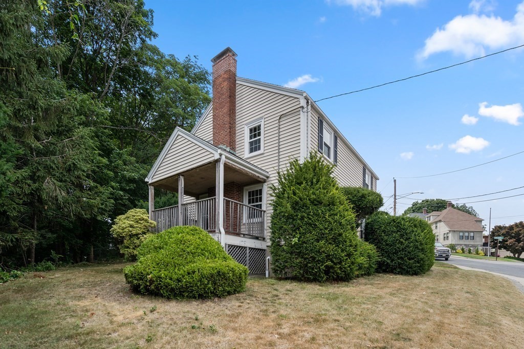 4 Greaton Road Boston, MA 02132 - Photo 5 of 19 Gallery Image 5