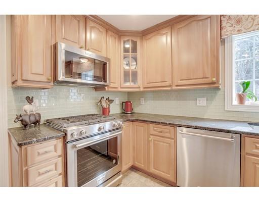 38 Hartwell Road Bedford, MA 01730 - Photo 3 of 29 Gallery Image 3