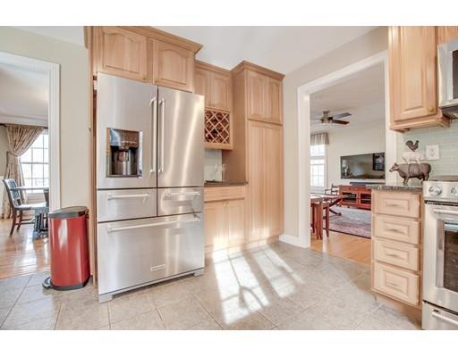 38 Hartwell Road Bedford, MA 01730 - Photo 4 of 29 Gallery Image 4