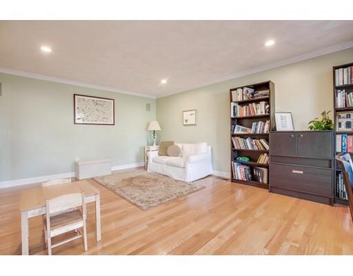 38 Hartwell Road Bedford, MA 01730 - Photo 9 of 29 Gallery Image 9