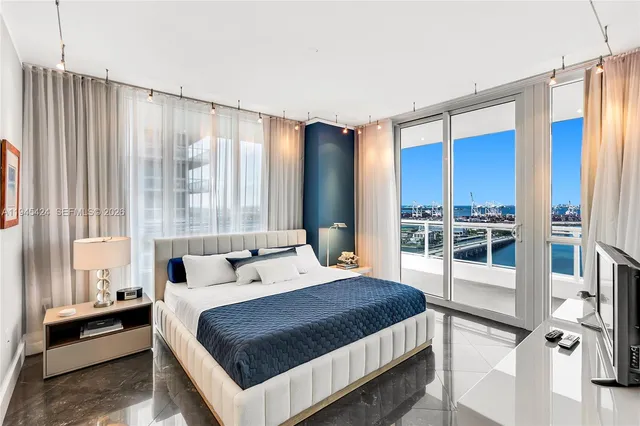 $1,900,000 | 540 West Avenue, Unit 2311, Miami Beach, FL 33139