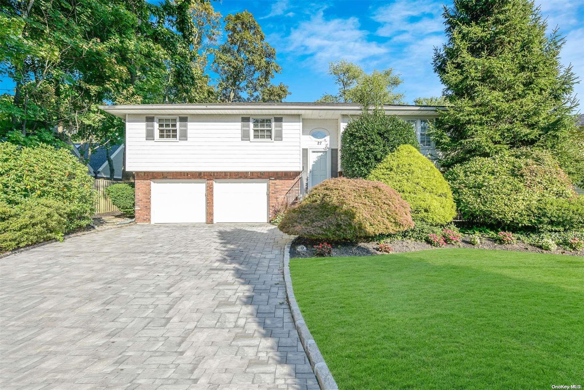 27 Little East Neck Road Babylon, NY 11702 - Photo 1 of 1