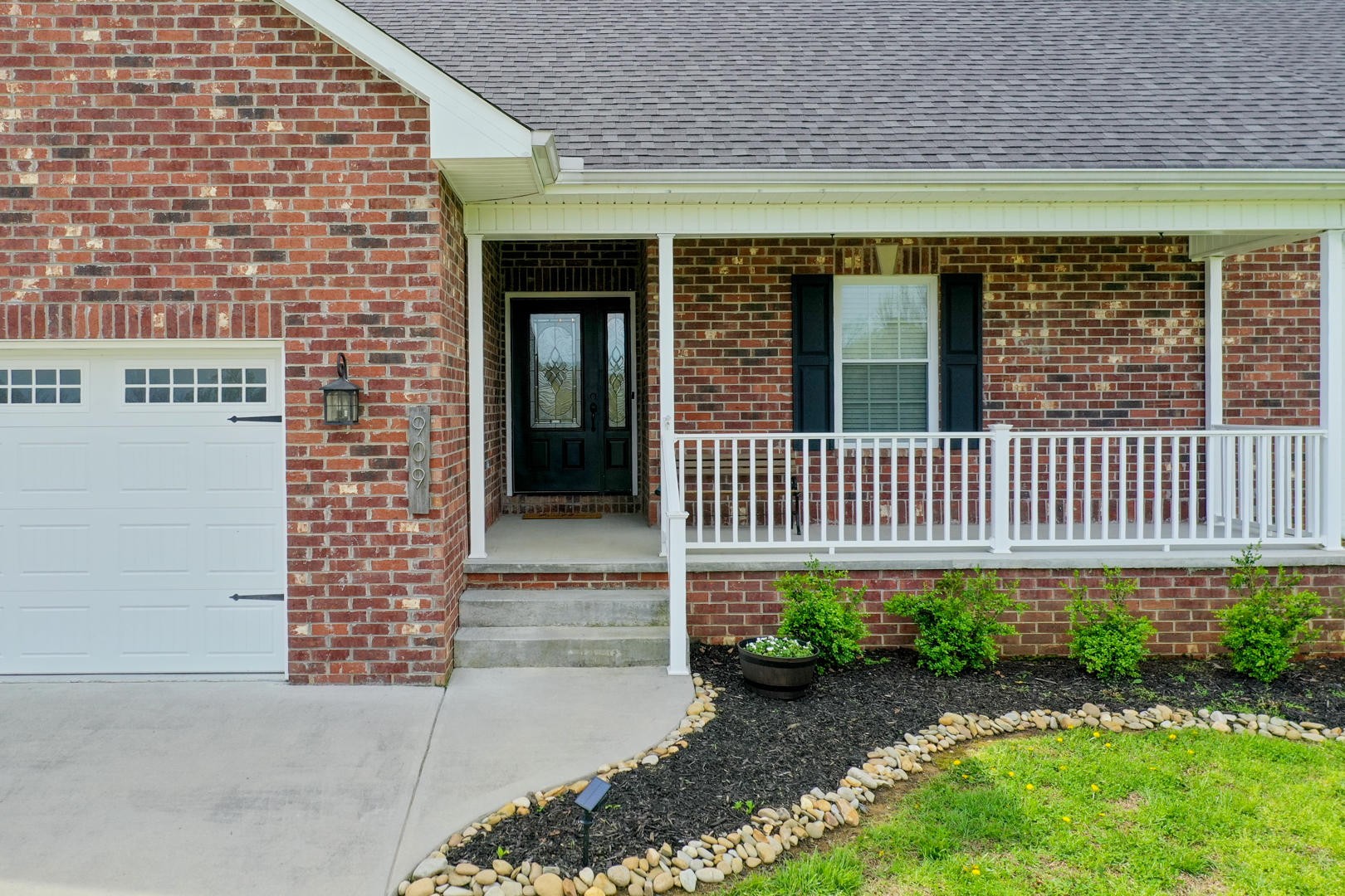 909 Houston Springs Road Greenback, TN 37742 - Photo 3 of 38