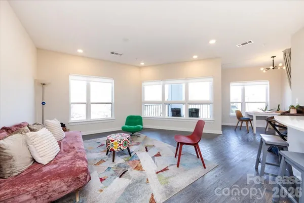 $1,700 | 3630 North Davidson Street, Unit 2213, Charlotte, NC 28205