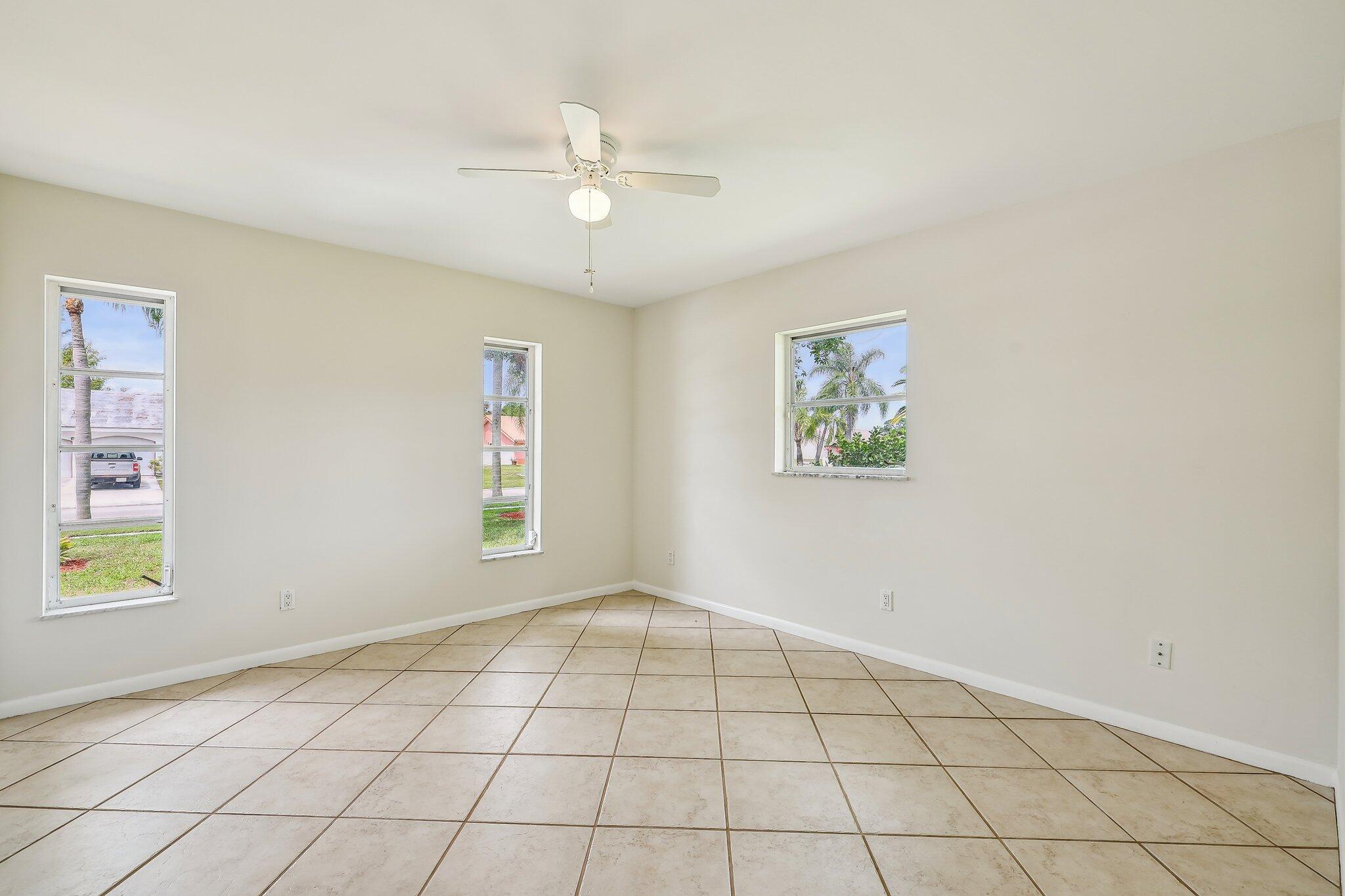 2082 Southeast Erwin Road Port St. Lucie, FL 34952 - Photo 13 of 26 21-web-or-mls-632A6925