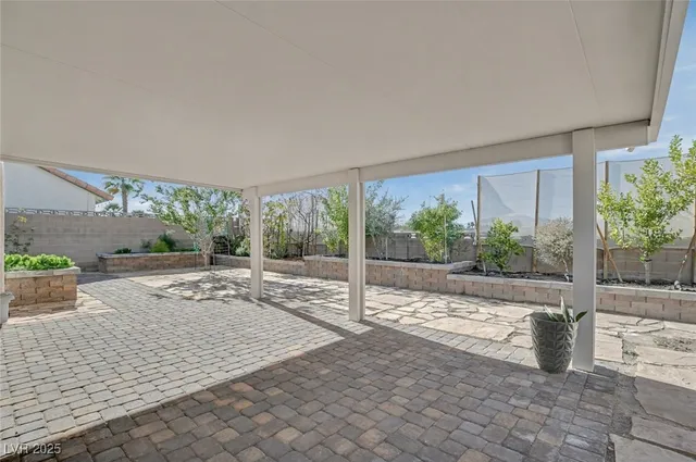 $1,940 | 7951 Aspendale Drive, Las Vegas, NV 89123