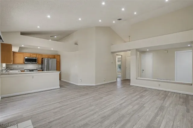 $1,940 | 7951 Aspendale Drive, Las Vegas, NV 89123