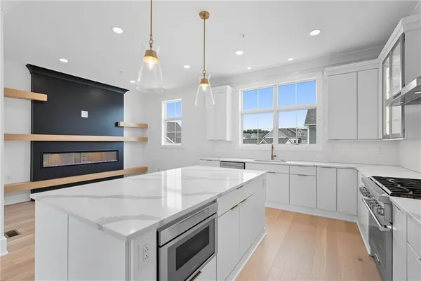 $1,525,000 | 66 1st Street, Oakmont, PA 15139