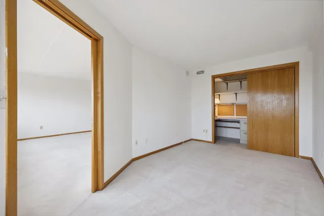 $214,990 | 1920 South 1st Street, Unit 1406, Minneapolis, MN 55454