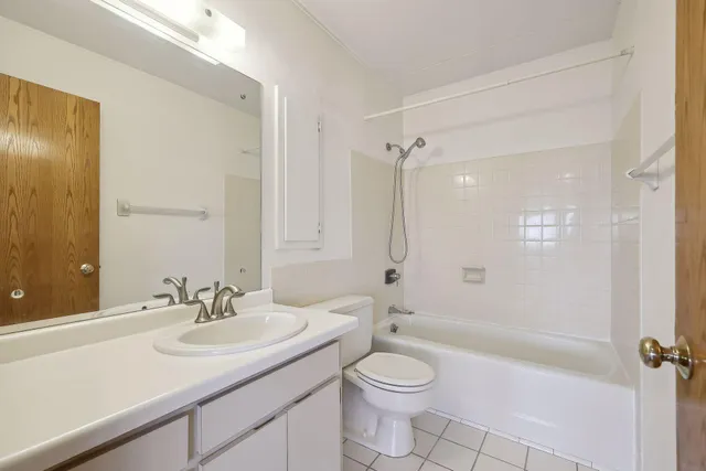 $214,990 | 1920 South 1st Street, Unit 1406, Minneapolis, MN 55454