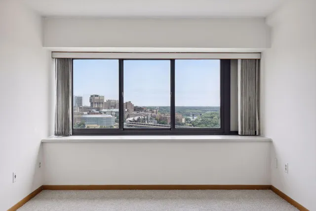 $214,990 | 1920 South 1st Street, Unit 1406, Minneapolis, MN 55454