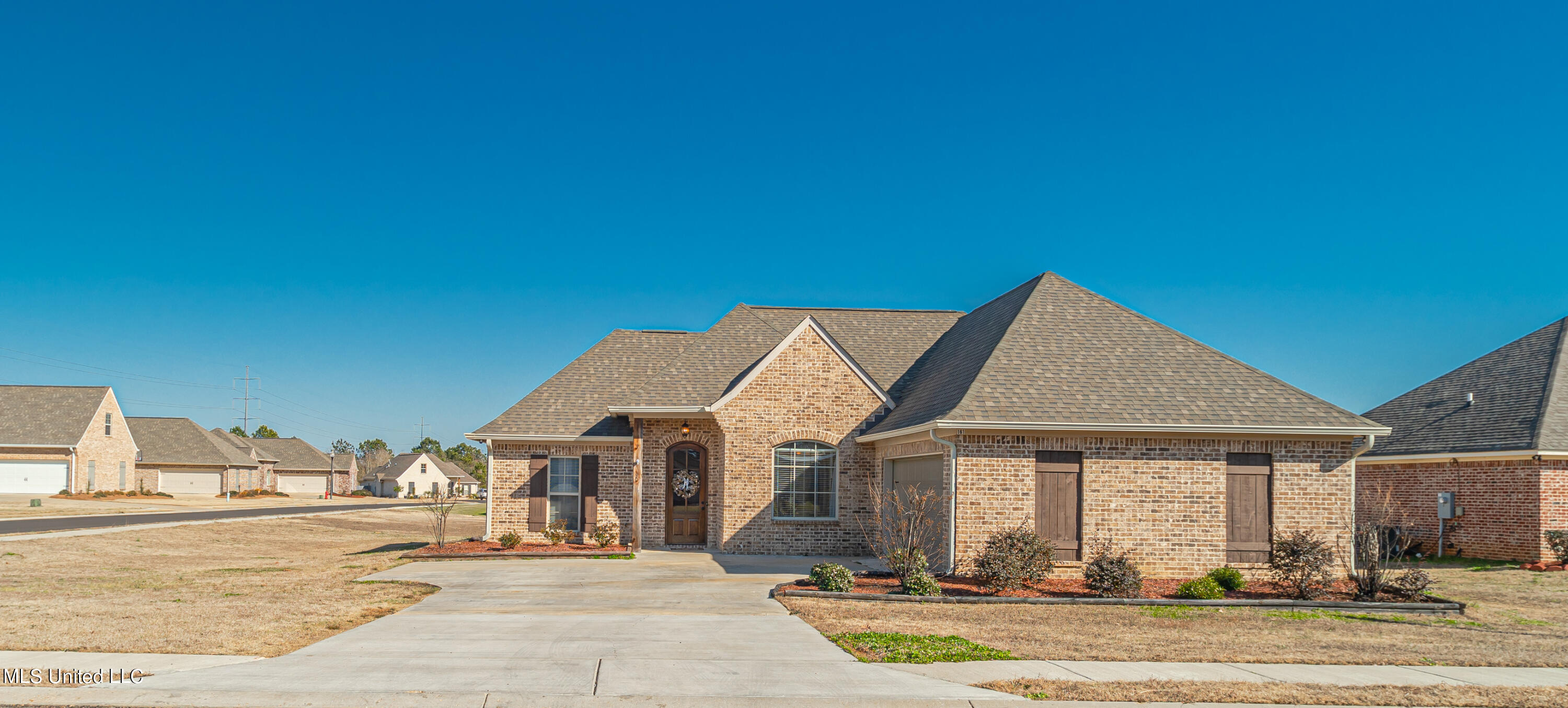 161 Western Ridge Circle Canton, MS 39046 - Photo 2 of 23 926A0971