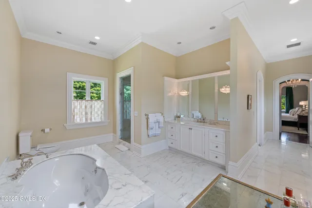 $12,495,000 | 537 North Street, Greenwich, CT 06830