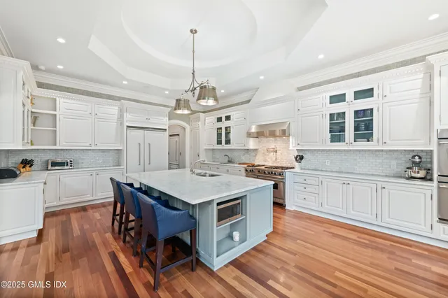 $12,495,000 | 537 North Street, Greenwich, CT 06830