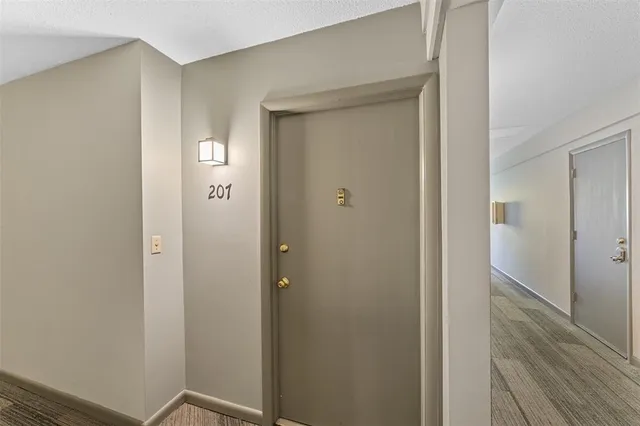 $143,900 | 639 West Oakland Park Boulevard, Unit 207D, Oakland Park, FL 33309