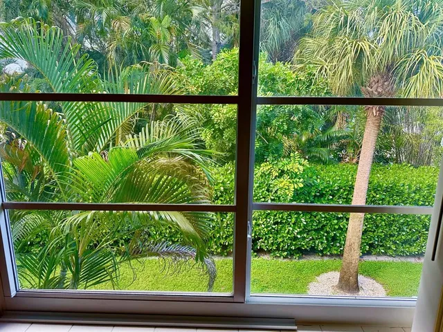 $143,900 | 639 West Oakland Park Boulevard, Unit 207D, Oakland Park, FL 33309