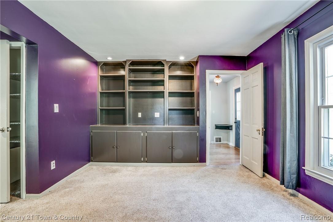 4100 Beach Road Troy, MI 48098 - Photo 30 of 54 Master 7.jpg