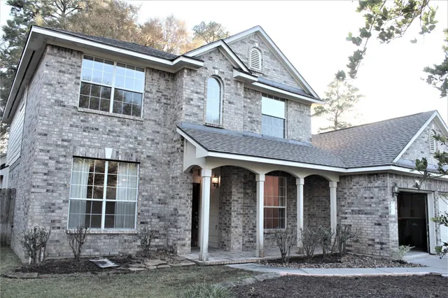 $2,800 | 71 North Brooksedge Circle, The Woodlands, TX 77382