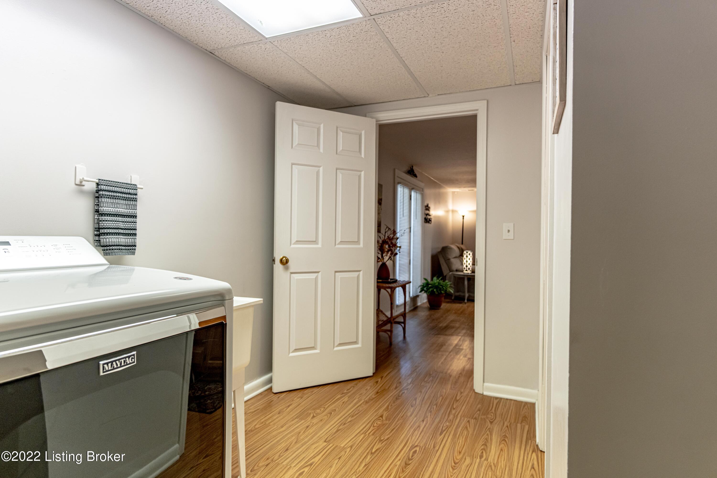905 Ramsgate Court Louisville, KY 40299 - Photo 56 of 68 DSC06218