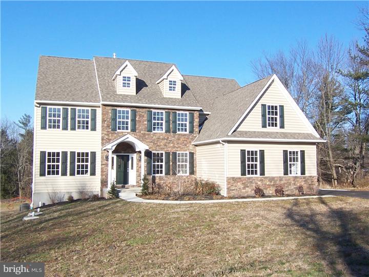 41 Mill Road Hatfield, PA 19440 - Photo 1 of 18 Front Yard