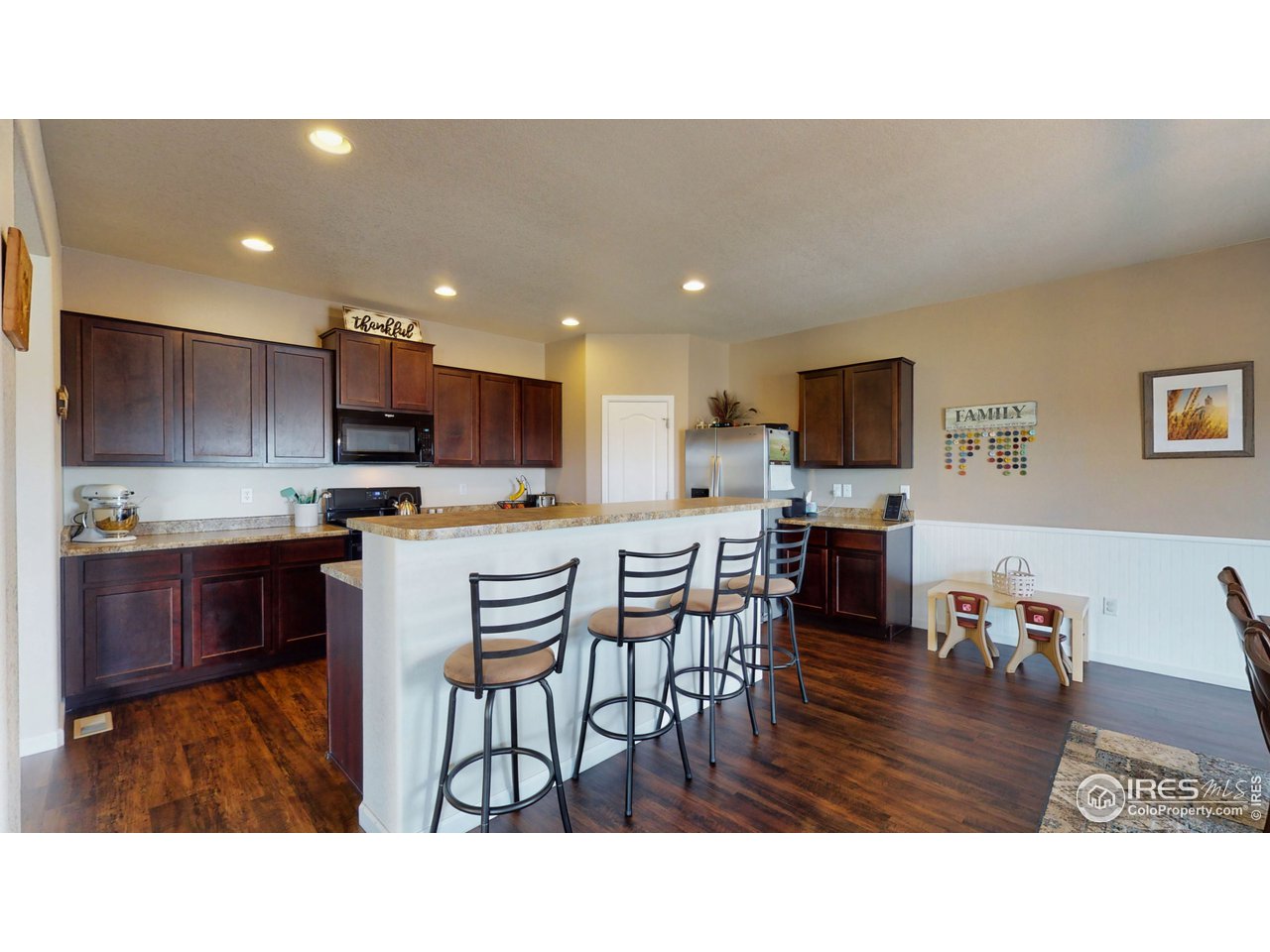 1008 Wagon Bend Road Berthoud, CO 80513 - Photo 8 of 35 Kitchen