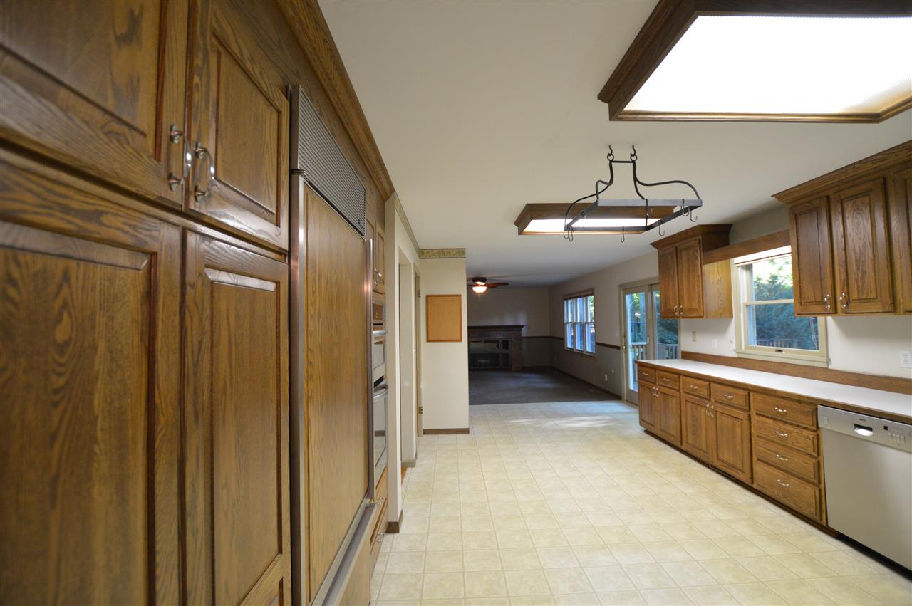 718 Bloomfield Road Traverse City, MI 49686 - Photo 23 of 82 1851260-22.JPG