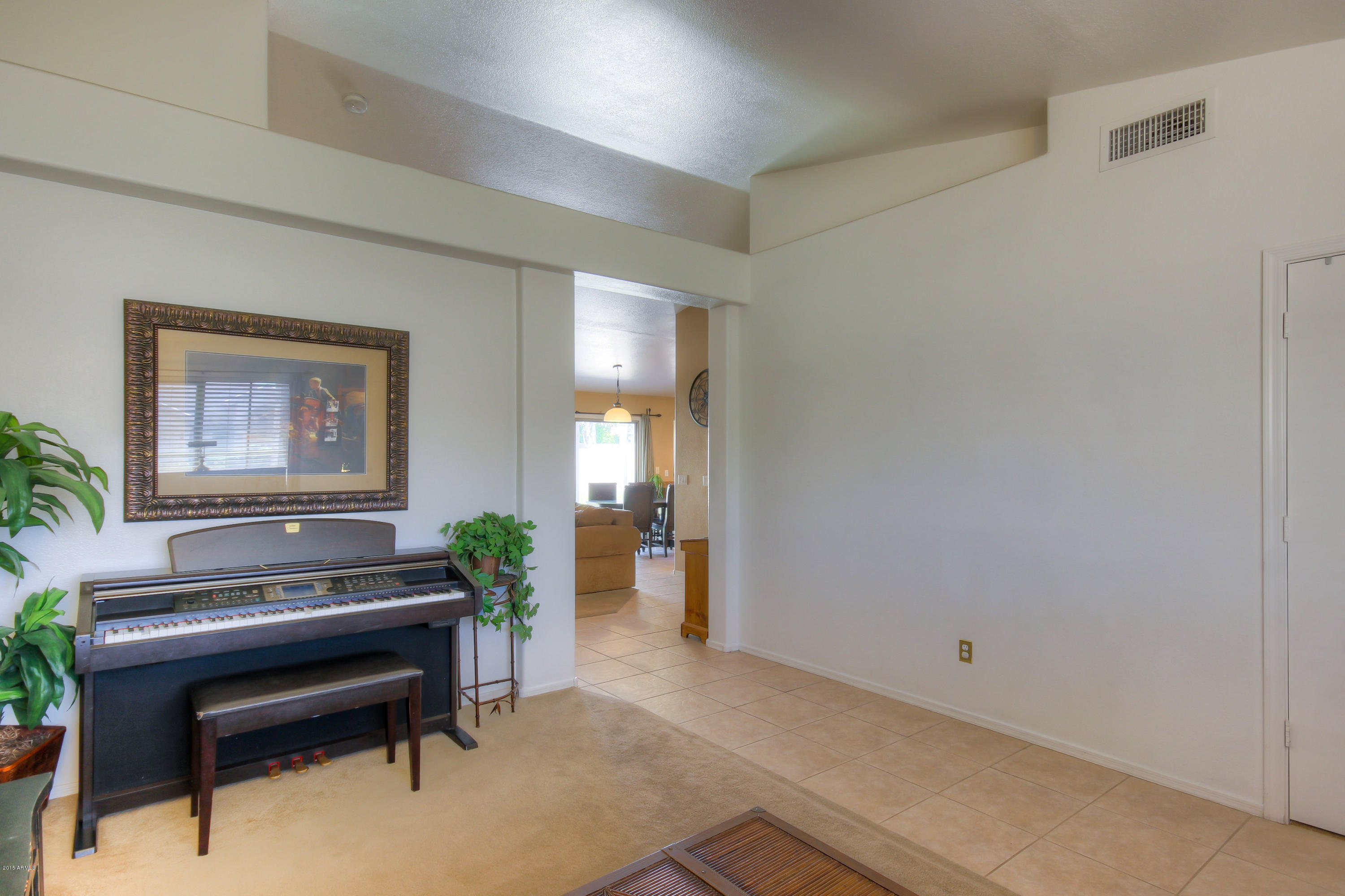 1672 East Redfield Road Gilbert, AZ 85234 - Photo 6 of 33 Living Room (3)