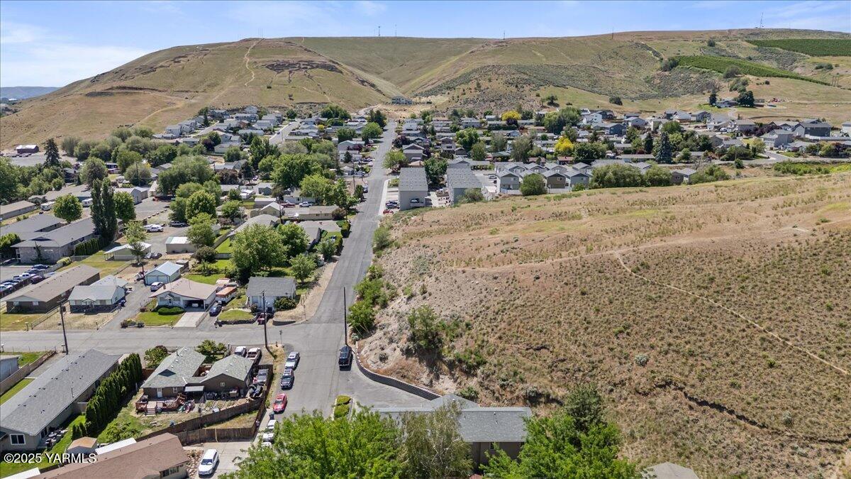 Undisclosed Address Selah, WA 98942 - Photo 5 of 20 Drone