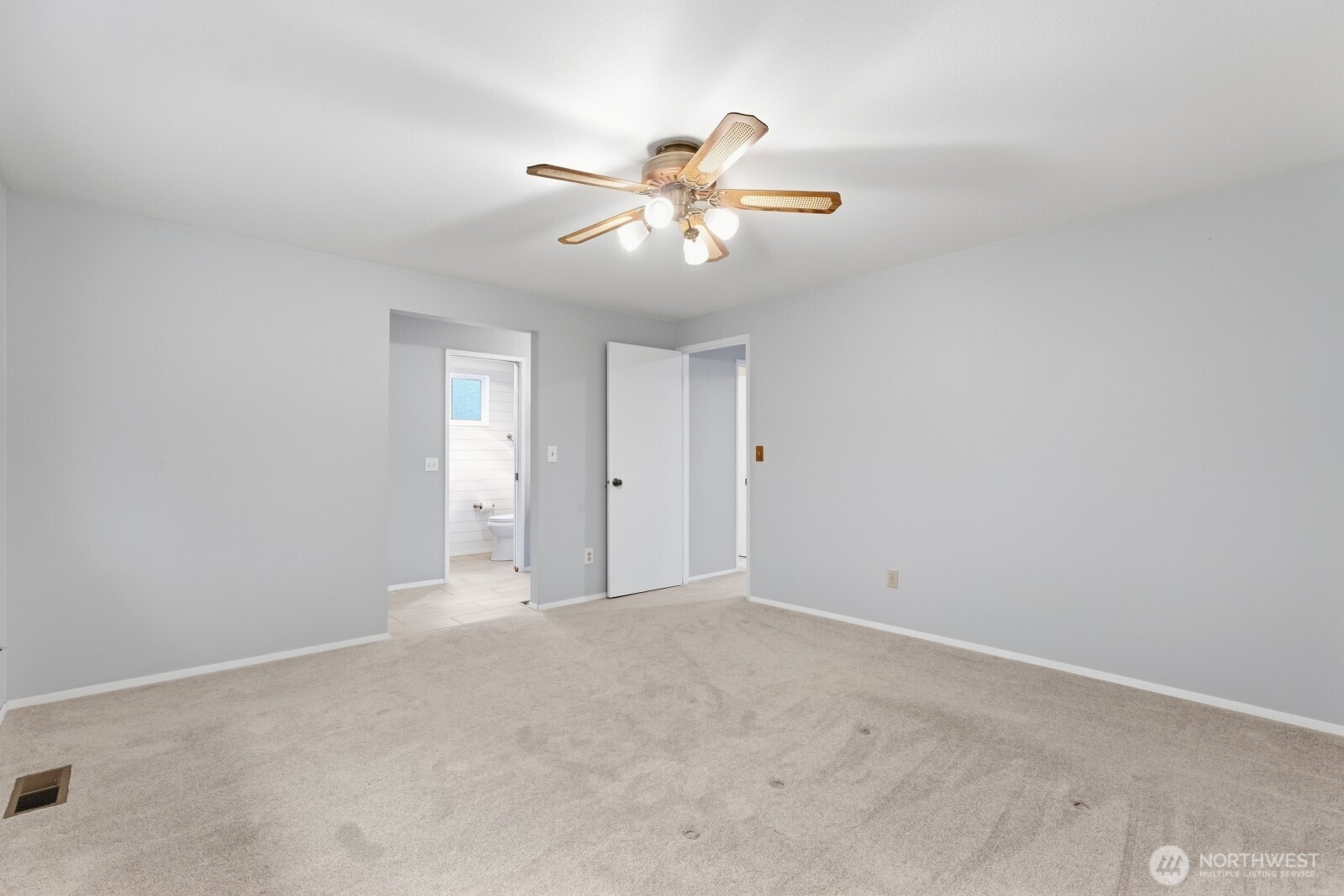 2608 184th Place Southeast Bothell, WA 98012 - Photo 11 of 34 Gallery Image 11